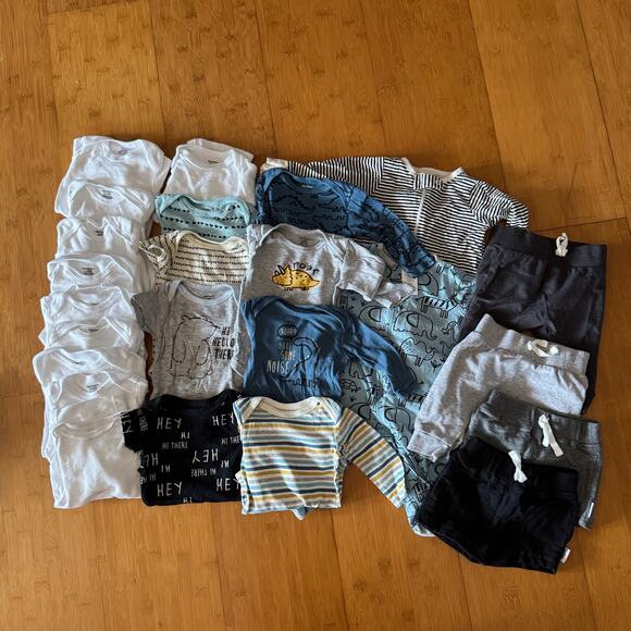 Gerber Baby Boy Clothing Bundle 0-3 months shorts, tops, pants one piece sleep - Picture 1 of 4